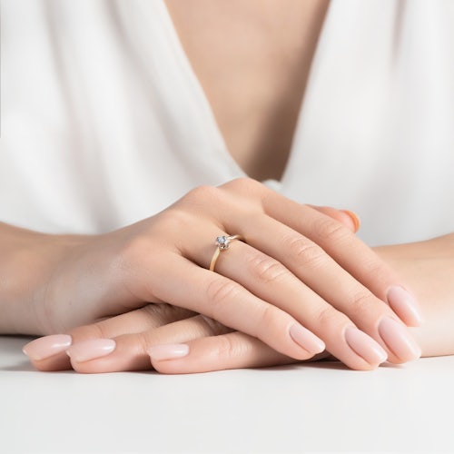 Pierścionek zaręczynowy SAVICKI: dwukolorowe złoto, diament